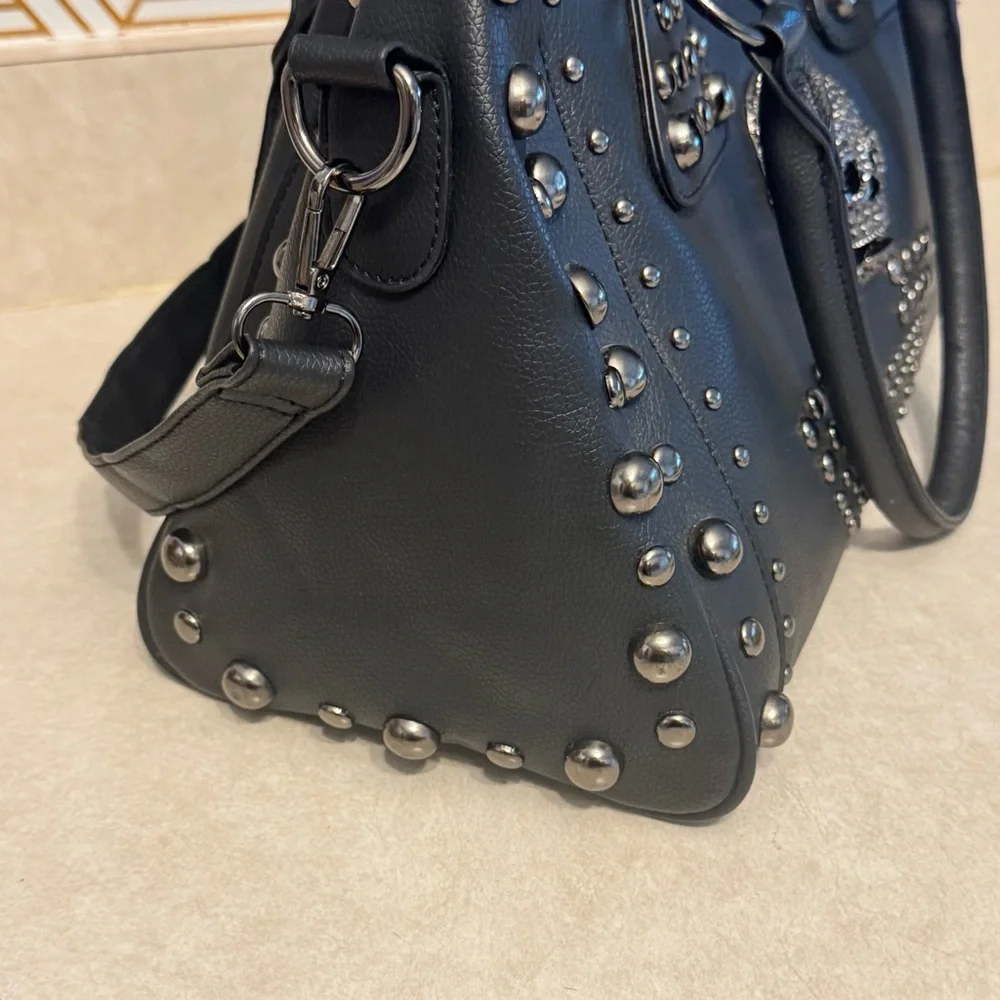 NWOT Skull Black Studded Handbag w/Crossbody Vegan - Picture 2 of 4